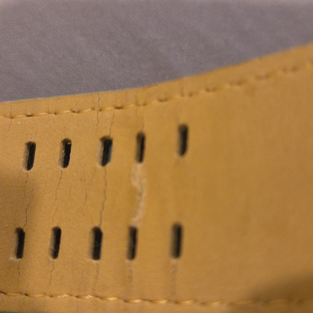 JULIUS & FRIENDS NON-FUNCTIONING WATCH - MAN MADE MATERIAL - Picture 8 of 8